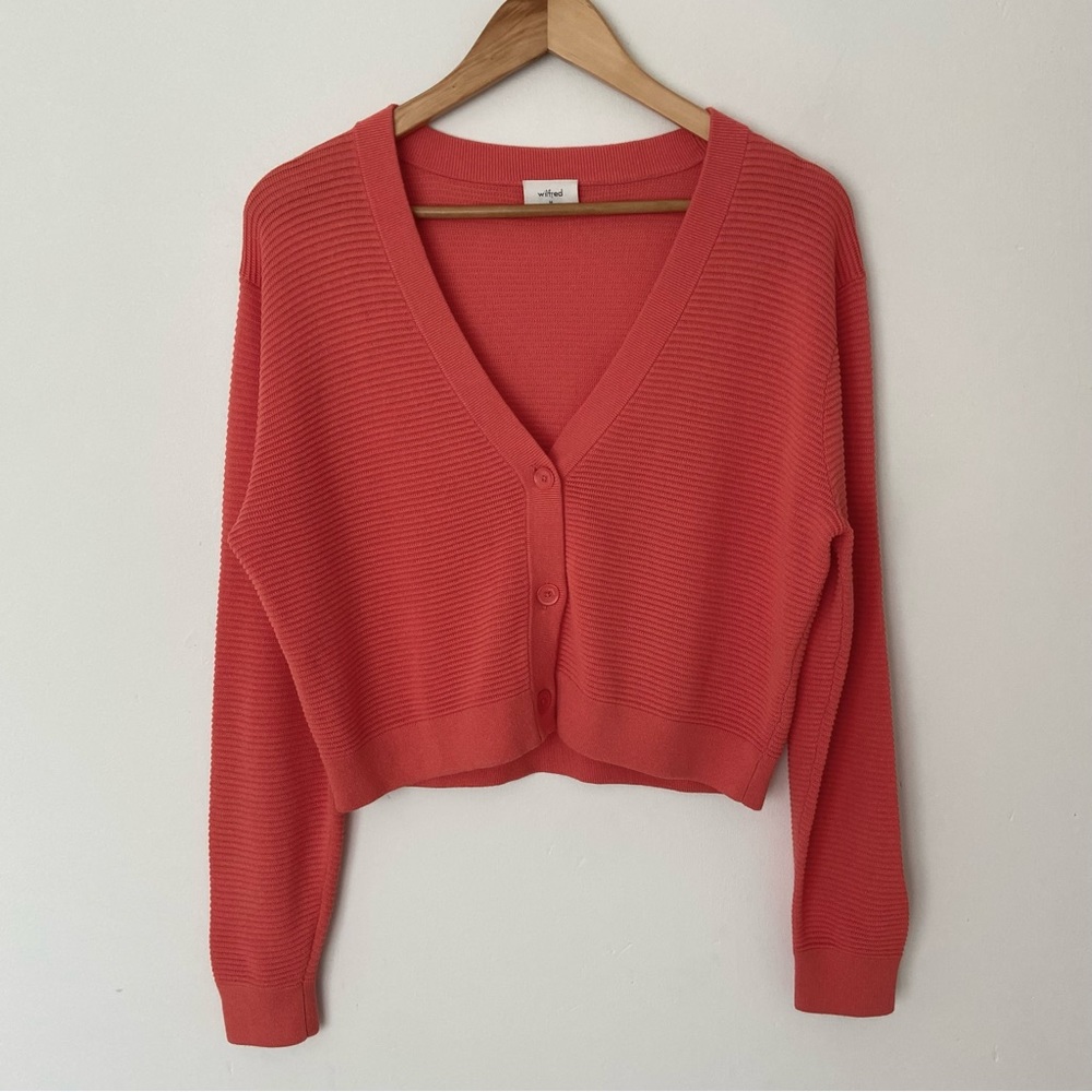 Wilfred Aritzia Light Cropped Cardigan in Fresco Pink Medium Button Up Sweater